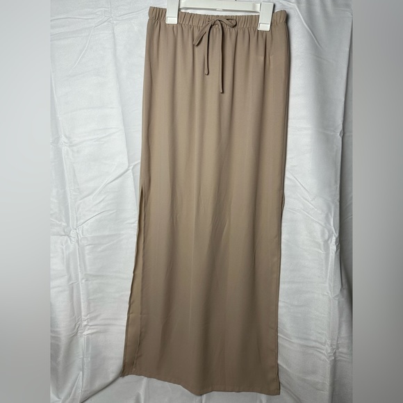 NWT Forever 21 Taupe Drawstring Maxi Skirt - Picture 2 of 4
